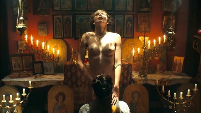 Откровенный секс с Gaite Jansen в ScandalPlanet с шлепаньем