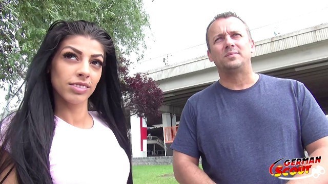 Отчим воспользовался, грязным ртом падчерицы