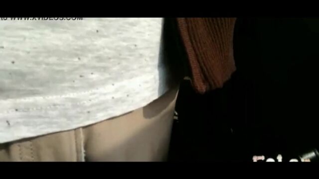Потрогала член незнакомца в автобусе touching