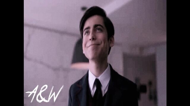 The Umbrella Academy // Академия Амбрелла // Klaus Hargreeves // Клаус Харгривз // Number Five // Номер Пять