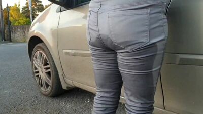 Girl-pissing-her-grey-jeans-5-times-jeans-wetting-compilation