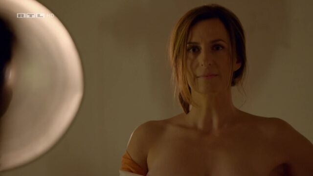 Iris Mareike Steen, Ulrike Frank - GZSZ e7152 (2020) HD 1080p Nude? Sexy! Watch Online / Ирис Марейке Стин, Ульрике Франк