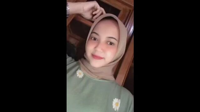 Viral Jilbab Abu Abu