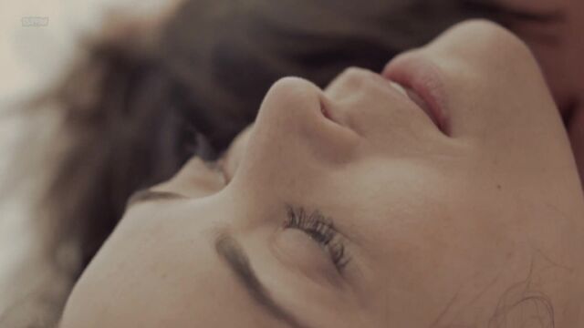 Jules Willcox Nude - Chase Me Through (US 2013) 1080p WEB Watch Online / Жуль Уиллкокс