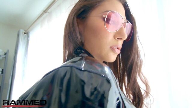 Rammed - Gianna Dior трахают в рот и сквиртуют