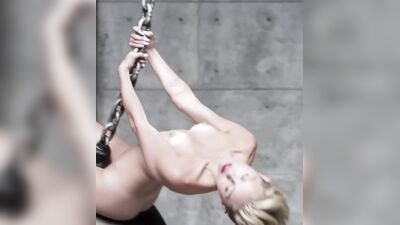 Голая Miley Cyrus