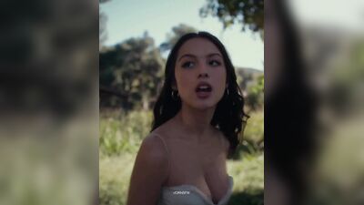 Голая Olivia Rodrigo