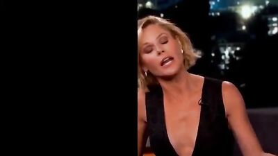 Голая Julie Bowen
