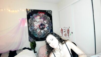 Mzjessie ХХХ ОнлиФанс