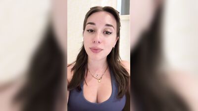 Голая Abby Boom