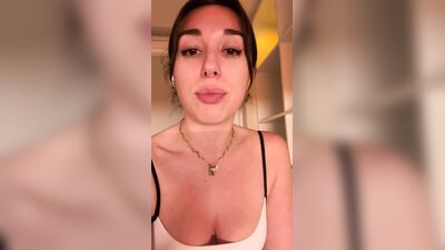 Голая Abby Boom