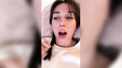Голая Abby Boom