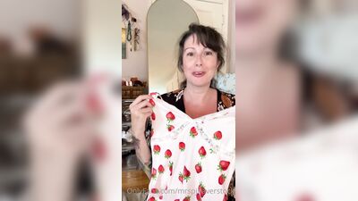 MrsPJHaverstock ХХХ ОнлиФанс