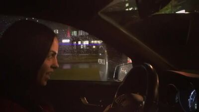 Юля Ефременкова: Что ещё делать в пробке, только петь