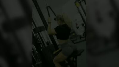 Голая Stephanie Sanzo