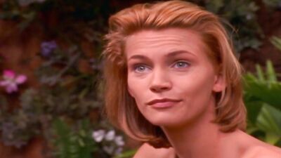 Голая Natasha Henstridge