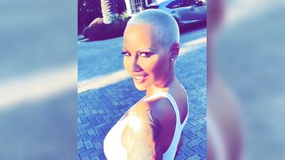 Голая Amber Rose