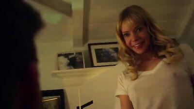 Голая Riki Lindhome