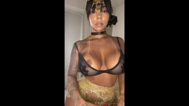 Valentina Ferraz onlyfans big ass