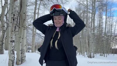 OnlyFans - Eva Elfie - Creampie In Snow Mountains