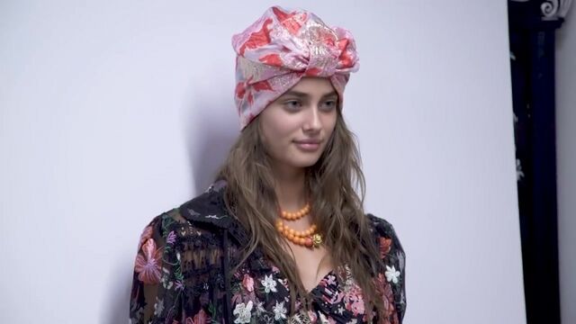 Gigi Hadid, Bella Hadid, and Taylor Hill Backstage at the Anna Sui Spring 2019 Show _ Vogue