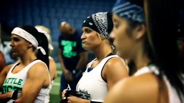 Ух какие футболистки - Lingerie Football League