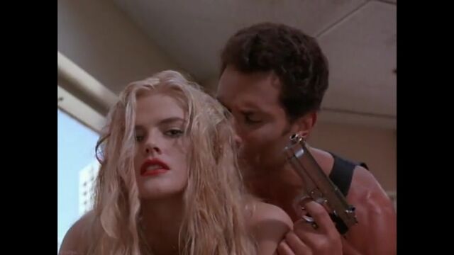 Anna Nicole Smith - Skyscraper (1996)