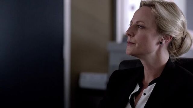 Janet King S01E08