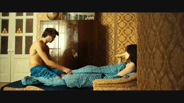 Юлия Снигирь в фильме "Атомный Иван" (2012, Василий Бархатов) 1080p Голая? Секси! (версия 2)