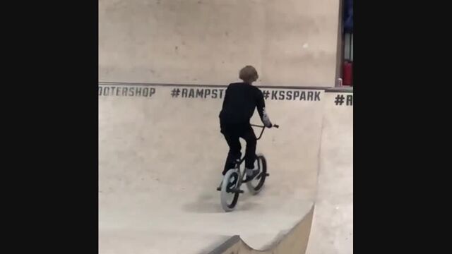Sashka Aksenov | BMX