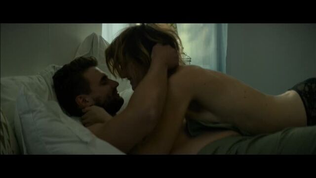 Mackenzie Davis Nude - Izzy Gets the Fuck Across Town (2017) HD 1080p Watch Online / Маккензи Дэвис - Иззи прётся через город