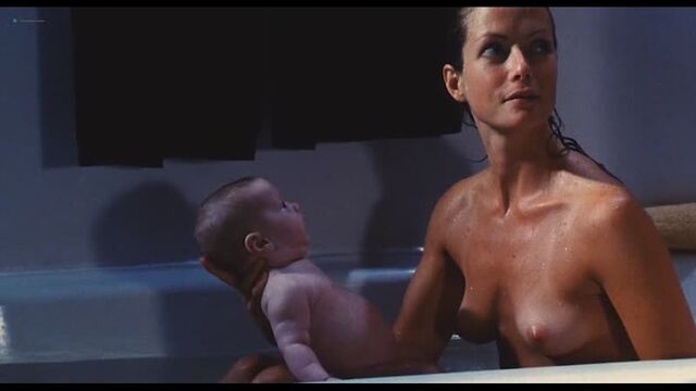 Дженни Сигроув (Jenny Seagrove nude scenes in "The Guardian" 1990)