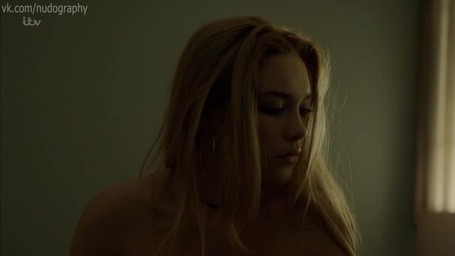 Флоренс Пью (Florence Pugh) голая в сериале "Марчелла" (Marcella, 2016) - Сезон 1 / Серия 1 (s01e01)