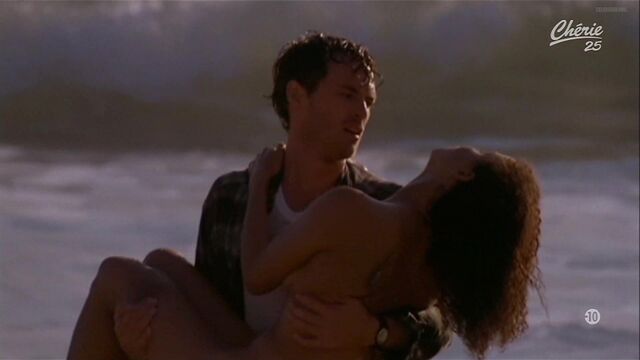 Gloria Reuben Nude - Indiscreet (1998) 1080p