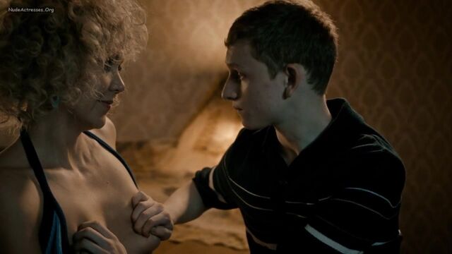 Мэгги Джилленхол (Maggie Gyllenhaal nude scenes in "The Deuce" s01e01 2017)