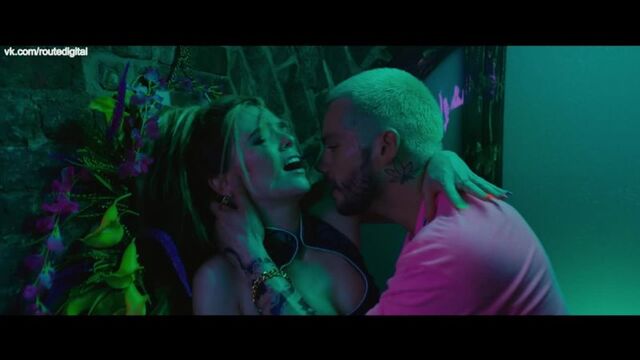 Zoey Deutch - Not Okay (2022) UHD 2160p Nude? Sexy! Watch Online