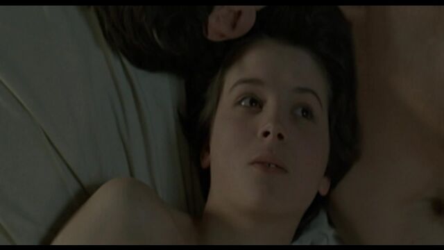Juliette Binoche Nude - Rendez-vous (1985)