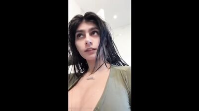 Busty Arab babe Mia Khalifa gets seductive in a livestream