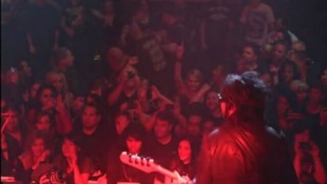 Sixx:A.M. - This Is Gonna Hurt (Live at Golden Gods)