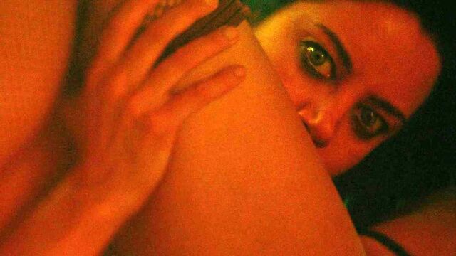 Aubrey Plaza и Vanessa Dubasso - лесбийская сцена - scandalplanet