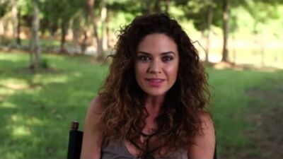 Angelica Celaya te trae un saludo de Halloween