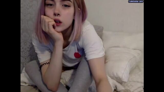 Amateur WebCam Girl sashaantnv Cute Emo Girl Touches herself up I Solo Camgirl - Beautiful Babes