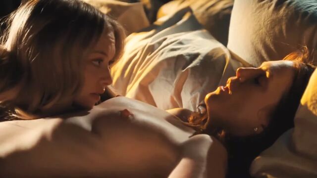 Amanda Seyfried и Julianne Moore - 'Chloe'