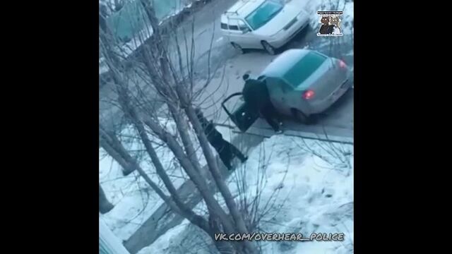 В Перми парень затолкал в багажник свою пьяную сожительницу и увёз домой