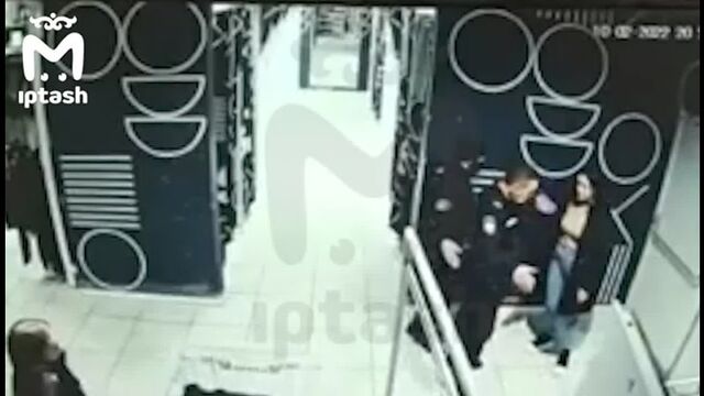В Казани влюблённая пара попыталась обокрасть магазин Sinsay