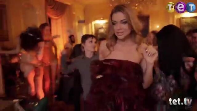 Наташа Танцуй fet Виталька and Екатерина Островская