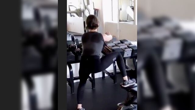 Alison Brie трясет своей задницей в спортзале