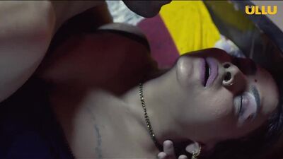 Palang.Tod-Gaon.Ki.Garmi.2021.ULLU.S01E02