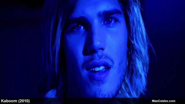 Мужчина знаменитость Chris Zylka обнаженные и эротические сцены из фильмов