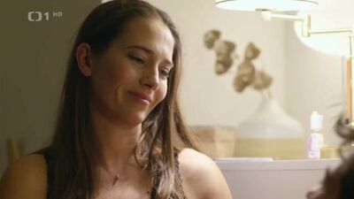 Jana Kolesarova Nude - Poldove a nemluvne s01e13 (2020) HD 1080p Watch Online / Яна Колесарова